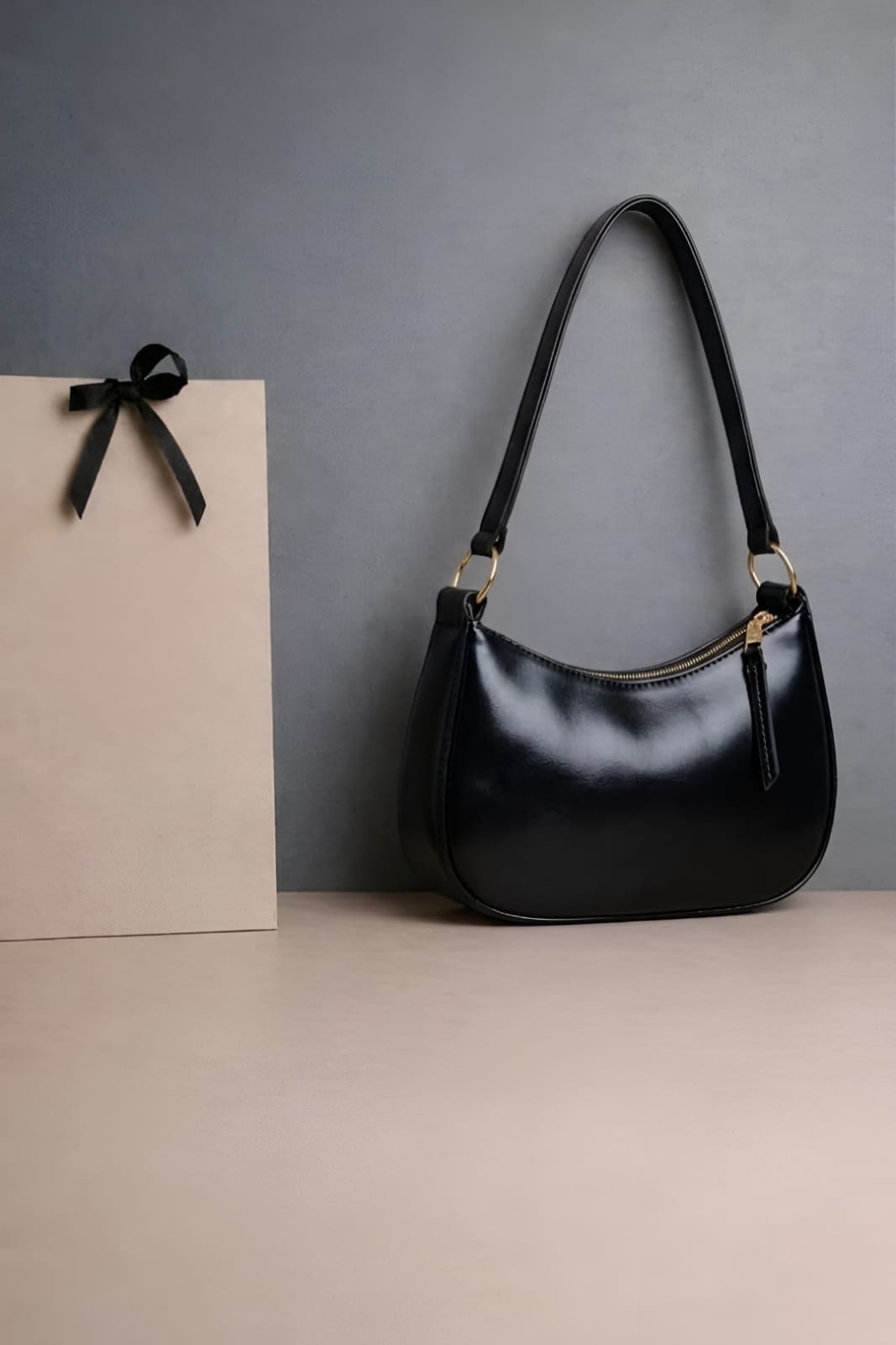 Women's Classic Zip Shoulder Bag